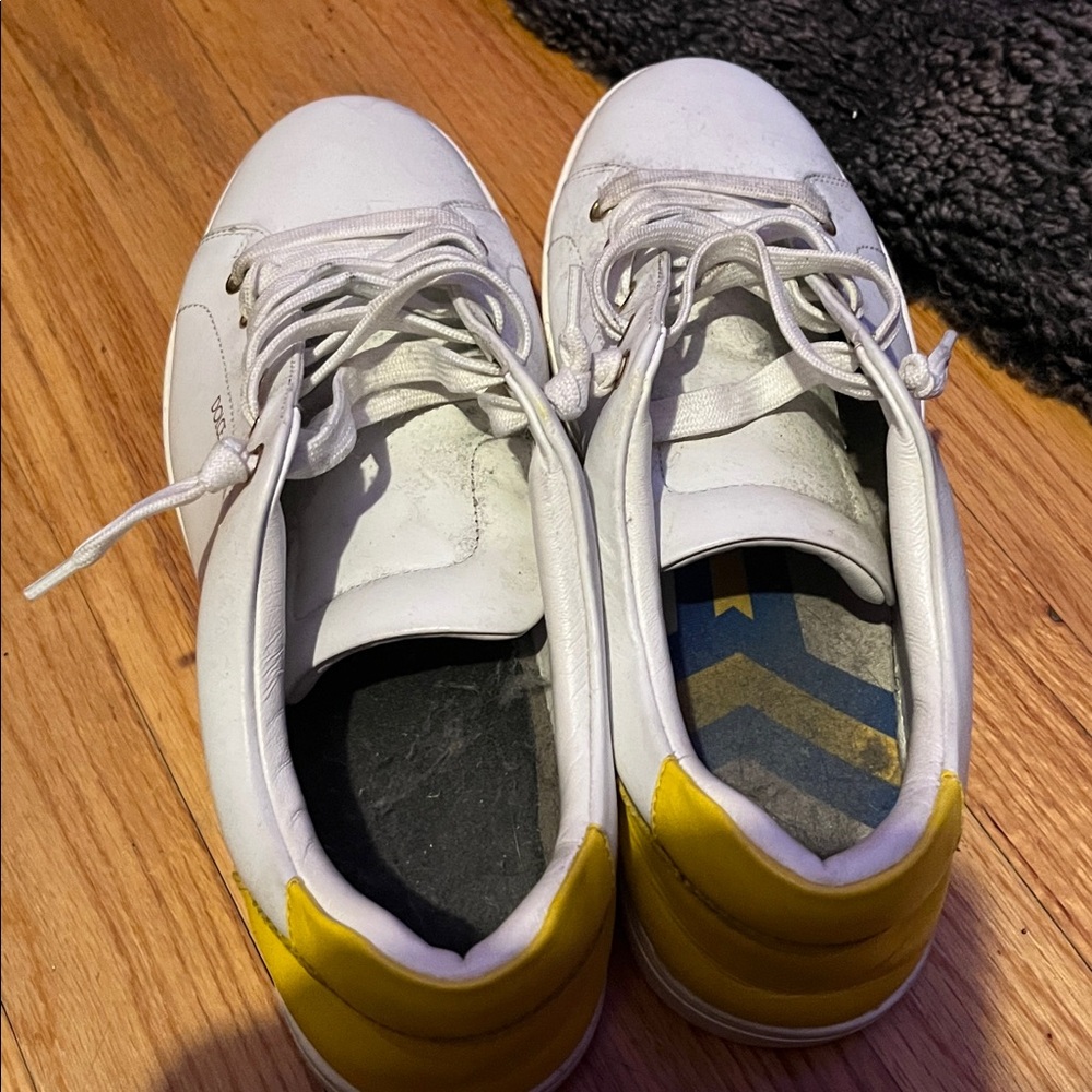 White and yellow “McQueen” Style Dress sneakers
Made in Italy
Retail $: 690$ - Picture 4 of 4